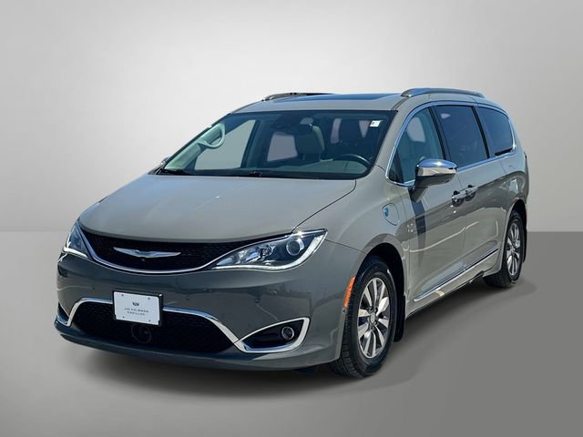 Used 2020 Chrysler Pacifica Limited w/ Advanced Safetytec Group