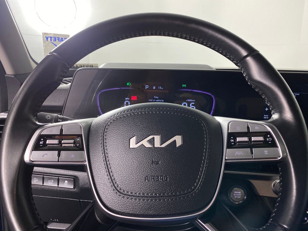 Used 2025 Kia Telluride S image 14