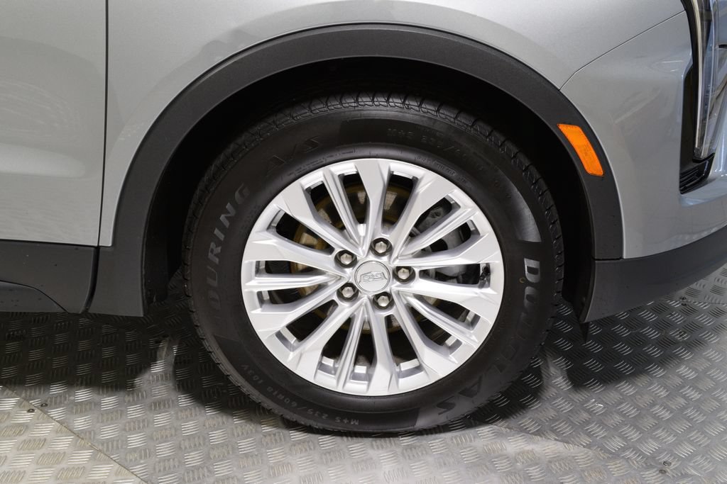Used 2024 Cadillac XT4 Luxury w/ Cold Weather Package AWD/4WD image 38