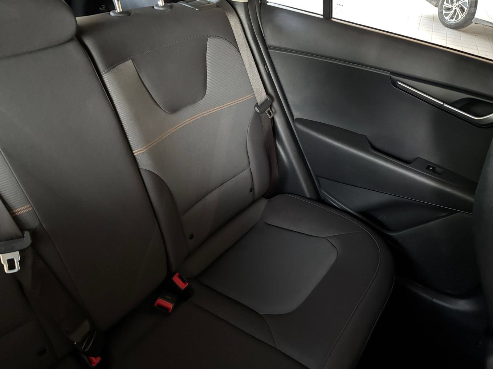Used 2026 Kia Niro LX FWD image 35