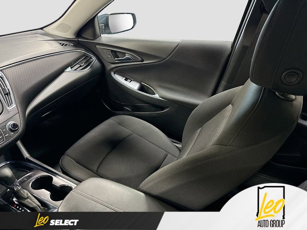 Used 2021 Chevrolet Malibu LT FWD image 22