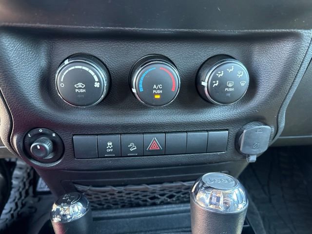 Used 2018 Jeep Wrangler Sport AWD/4WD image 25