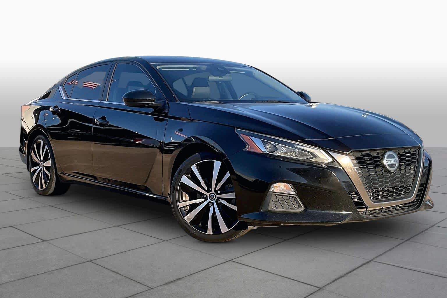 Used 2020 Nissan Altima 2.5 SR FWD image 2
