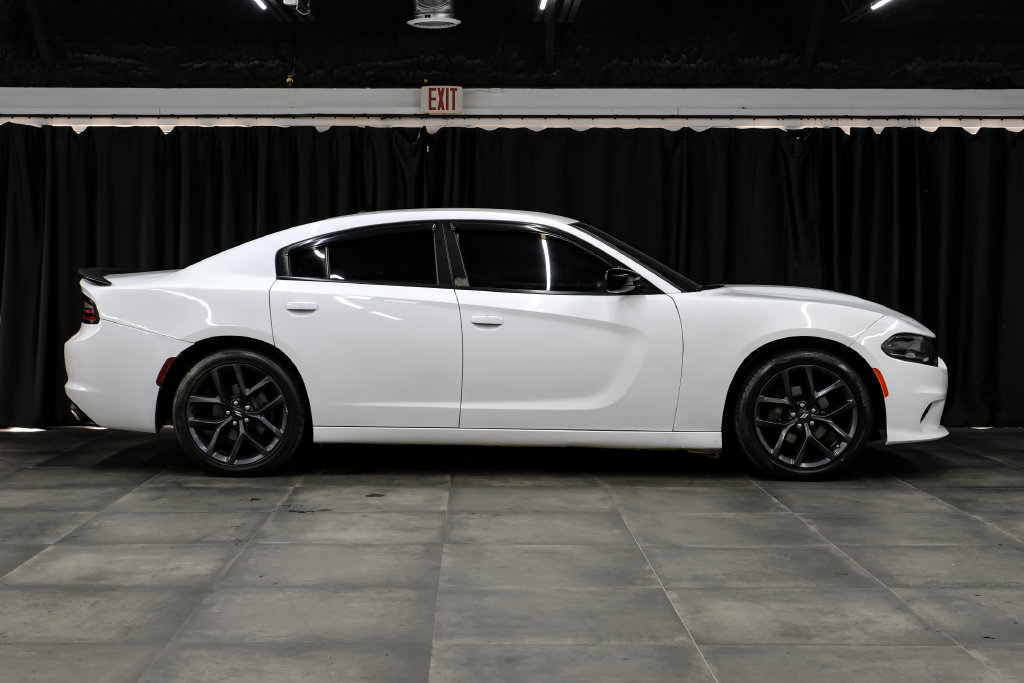 Used 2020 Dodge Charger SXT RWD image 7