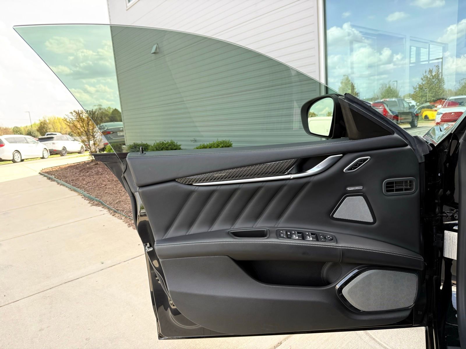 Used 2021 Maserati Ghibli Trofeo image 24