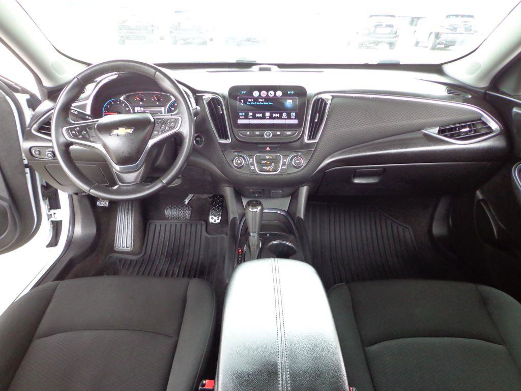 Used 2018 Chevrolet Malibu LT w/ Redline Edition FWD image 19