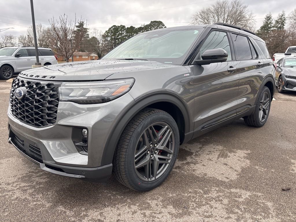 New 2026 Ford Explorer ST-Line w/ ST-Line Street Pack image 4