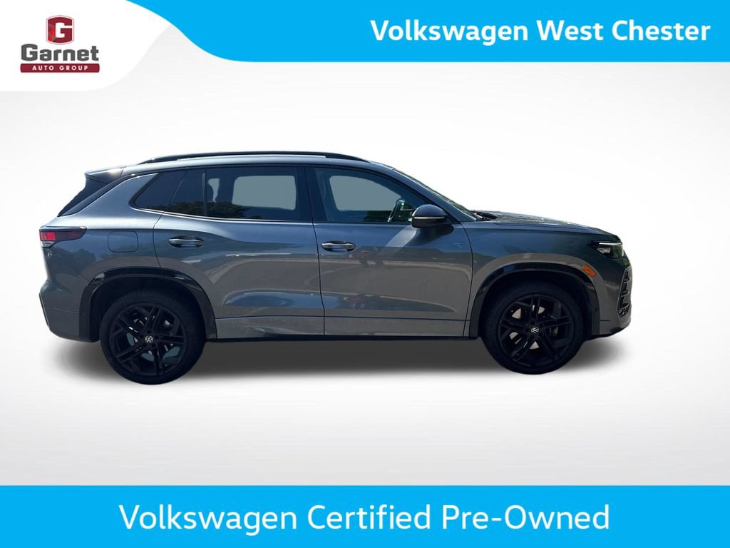 Used 2025 Volkswagen Tiguan SE R-Line AWD/4WD image 7