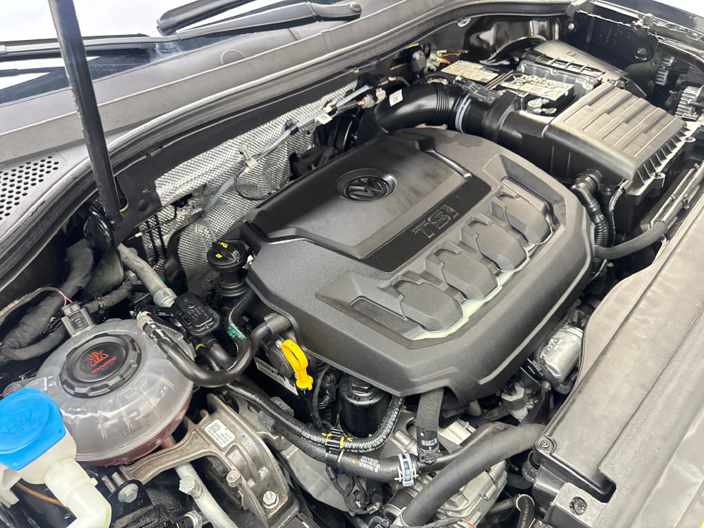 Used 2024 Volkswagen Tiguan SEL R-Line AWD/4WD image 79