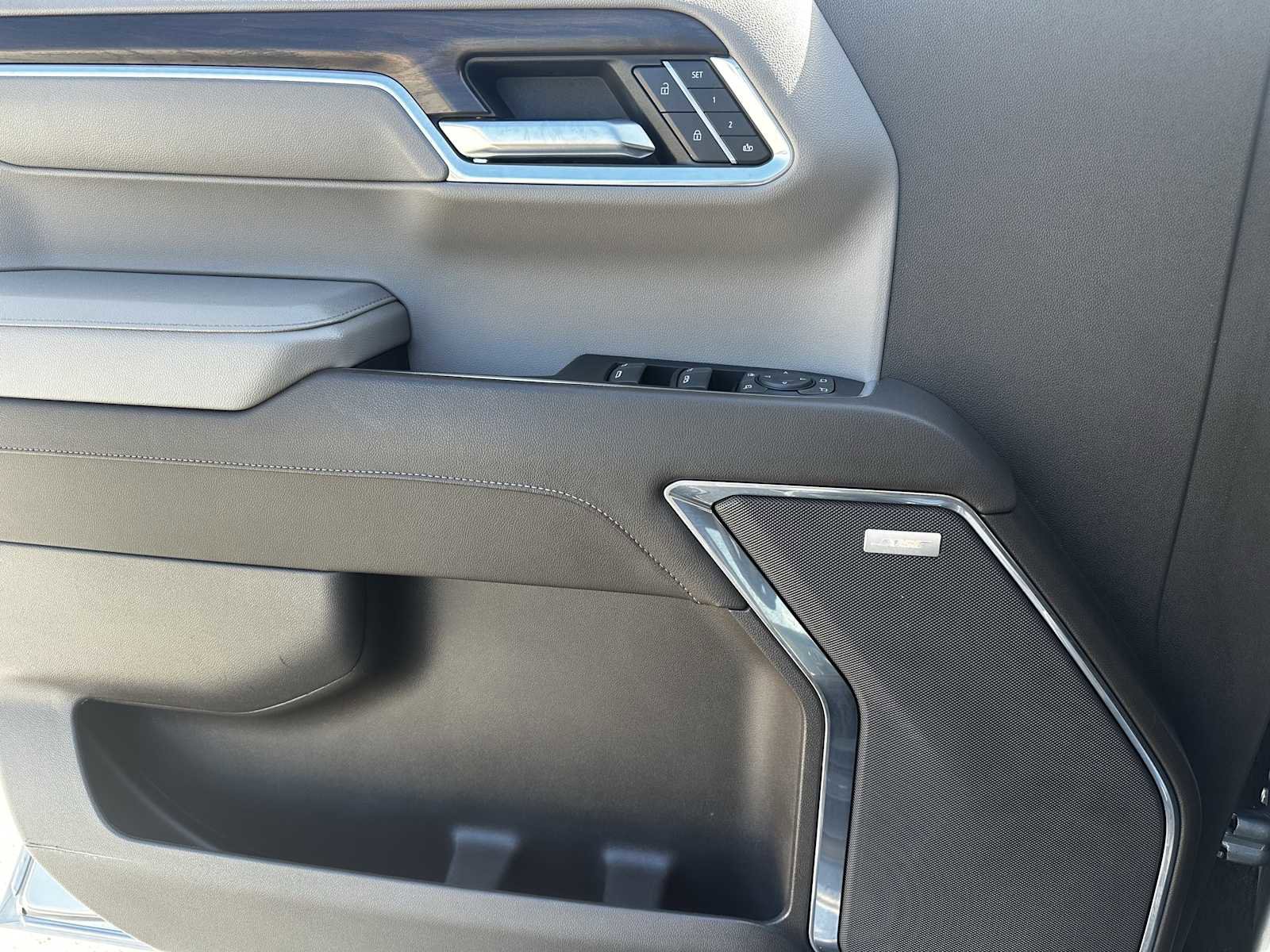 Used 2023 GMC Sierra 1500 SLT w/ SLT Premium Package image 23