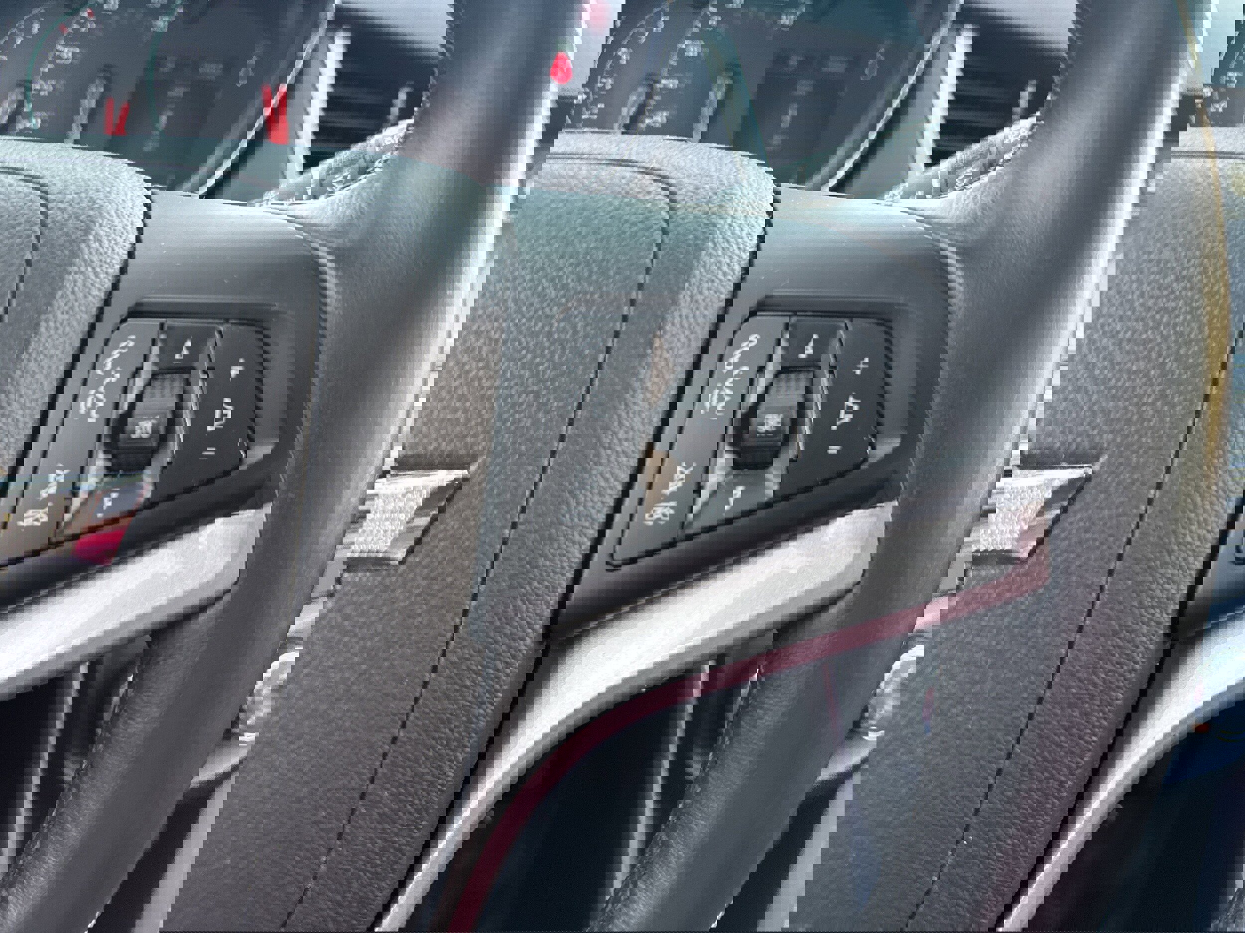 Used 2019 Chevrolet Trax LT w/ LT Convenience Package image 21