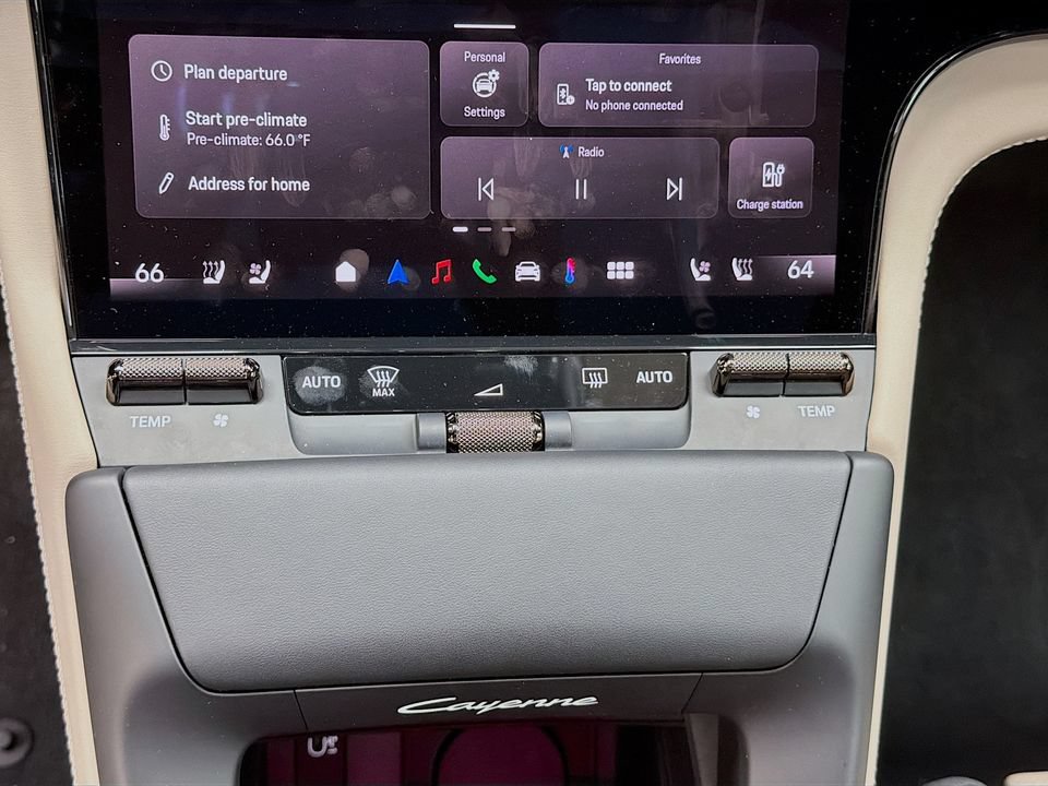 New 2026 Porsche Cayenne Electric AWD/4WD image 18