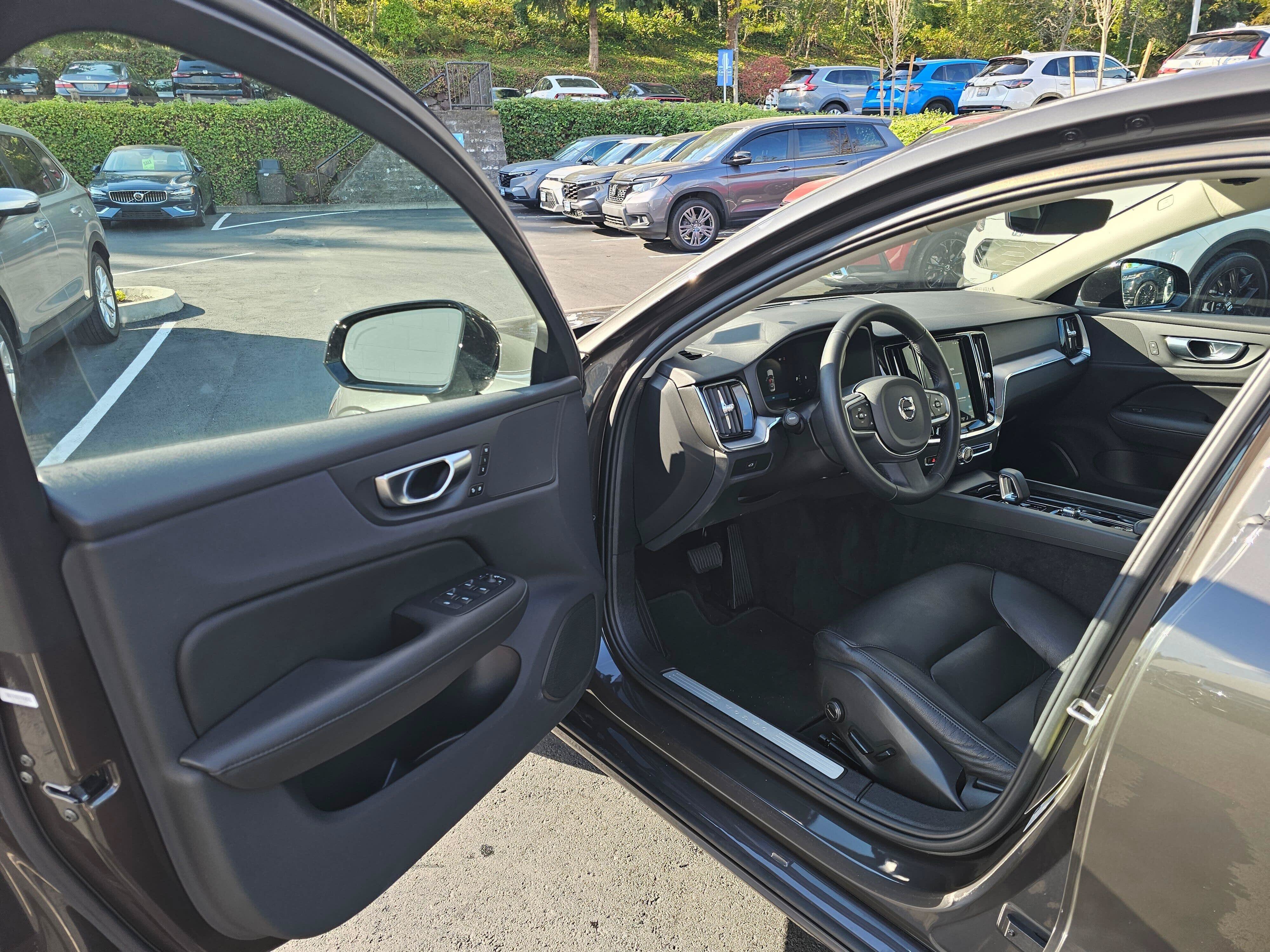 Used 2025 Volvo S60 B5 Core AWD/4WD image 23