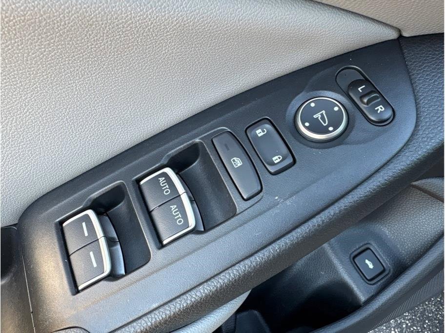 Used 2019 Honda Accord EX-L image 9