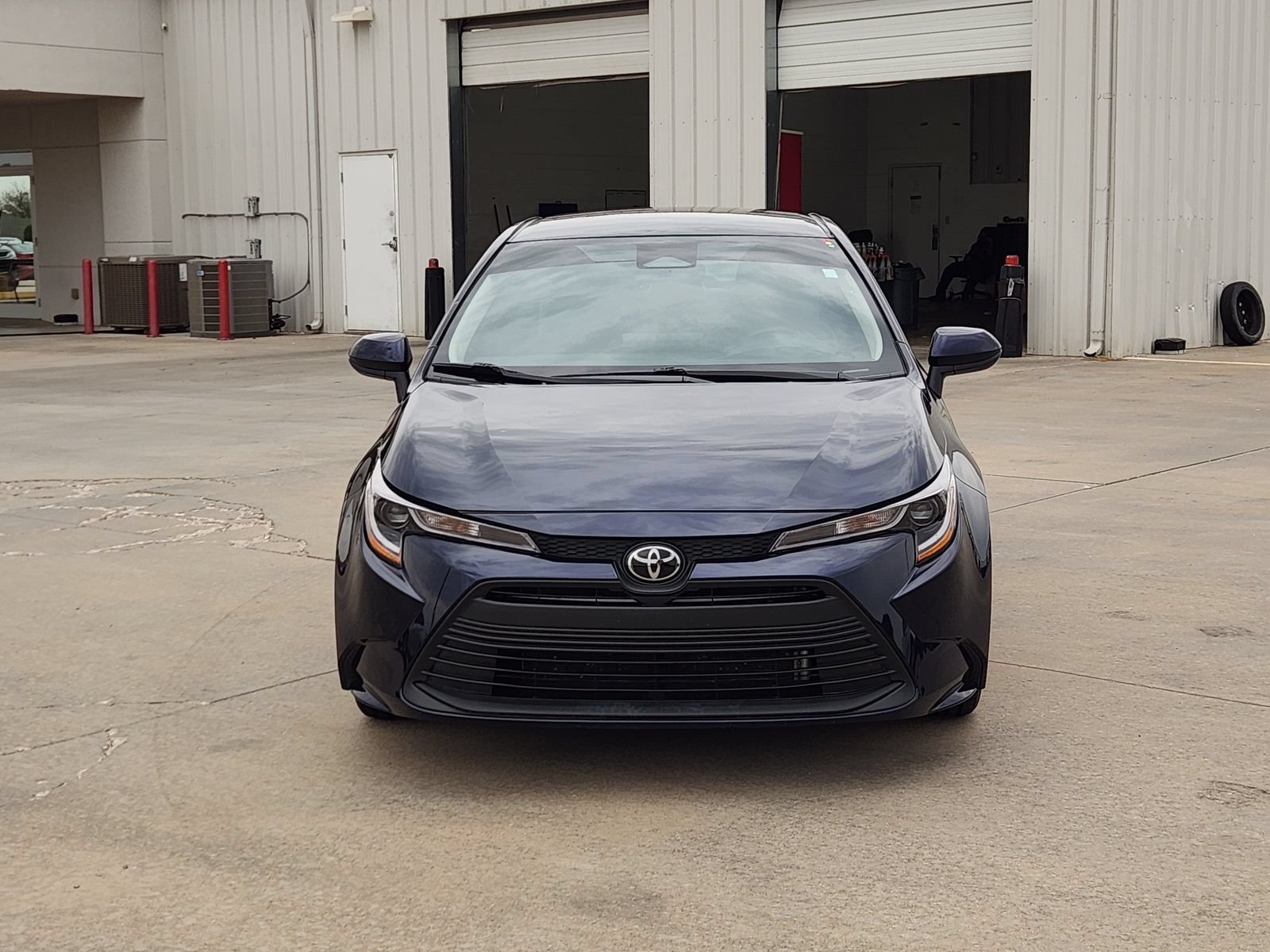 Used 2025 Toyota Corolla LE FWD image 6