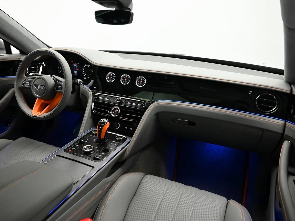 Used 2025 Bentley Flying Spur Plug-In Hybrid AWD/4WD image 27