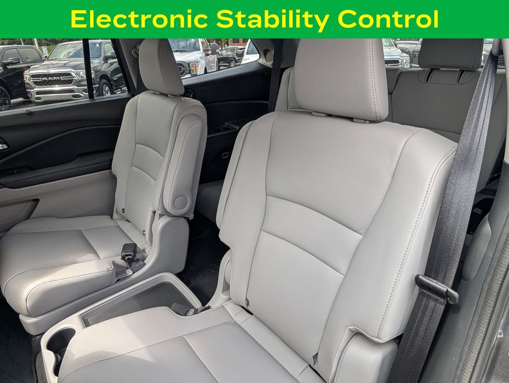 Used 2022 Honda Pilot Touring image 14