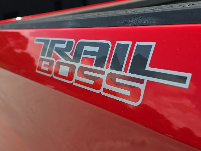 Used 2022 Chevrolet Silverado 1500 LT Trail Boss w/ Convenience Package II AWD/4WD image 10