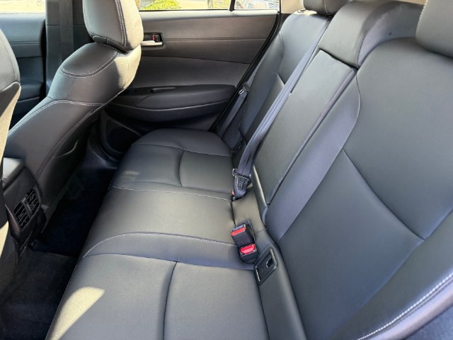 Used 2025 Toyota Corolla Cross XLE FWD image 26