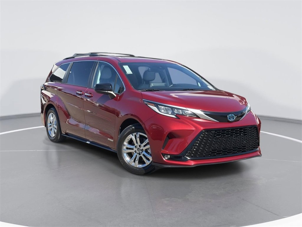Used 2021 Toyota Sienna XSE w/ XSE Plus Package