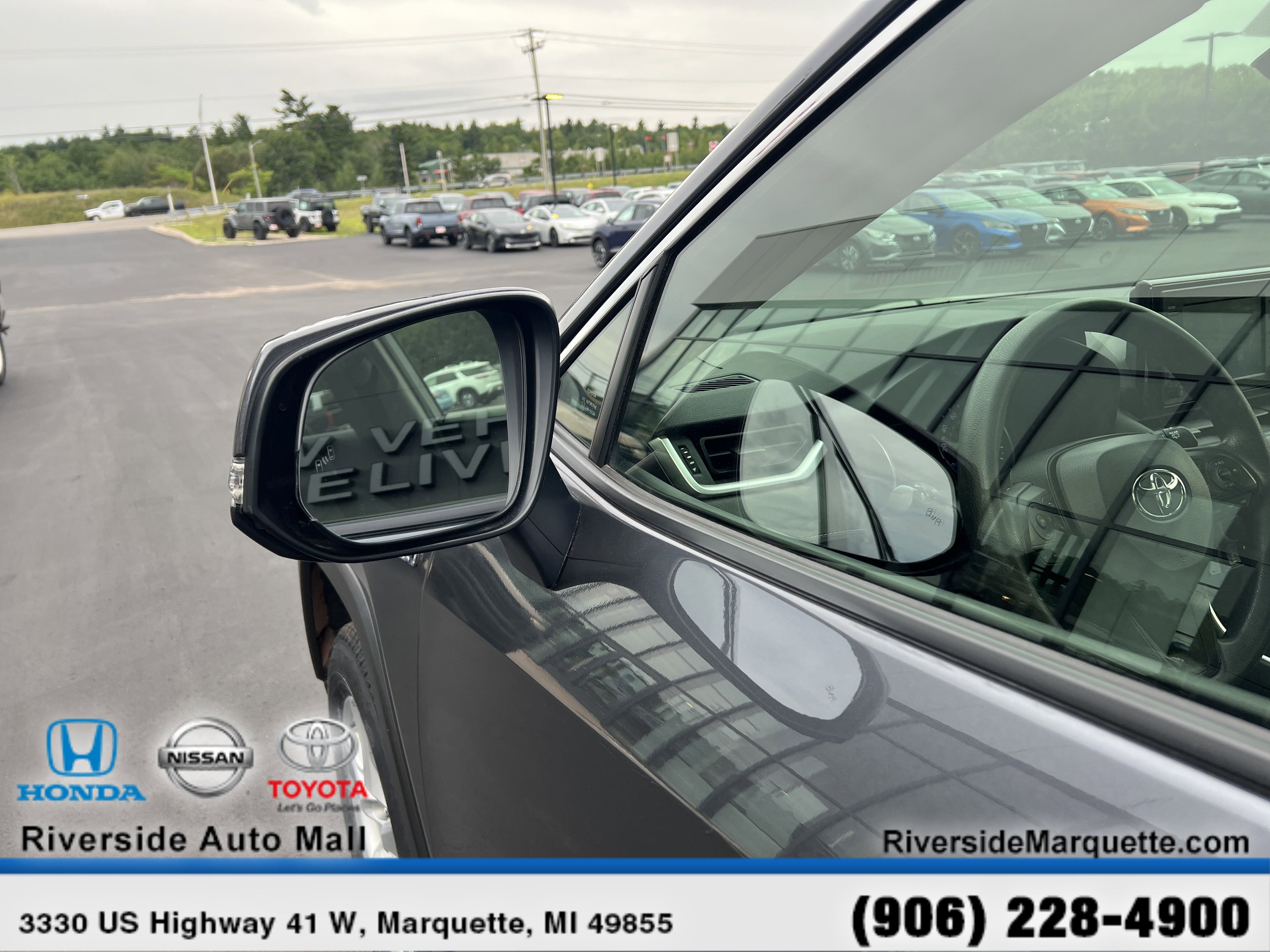 Used 2019 Toyota RAV4 XLE image 5