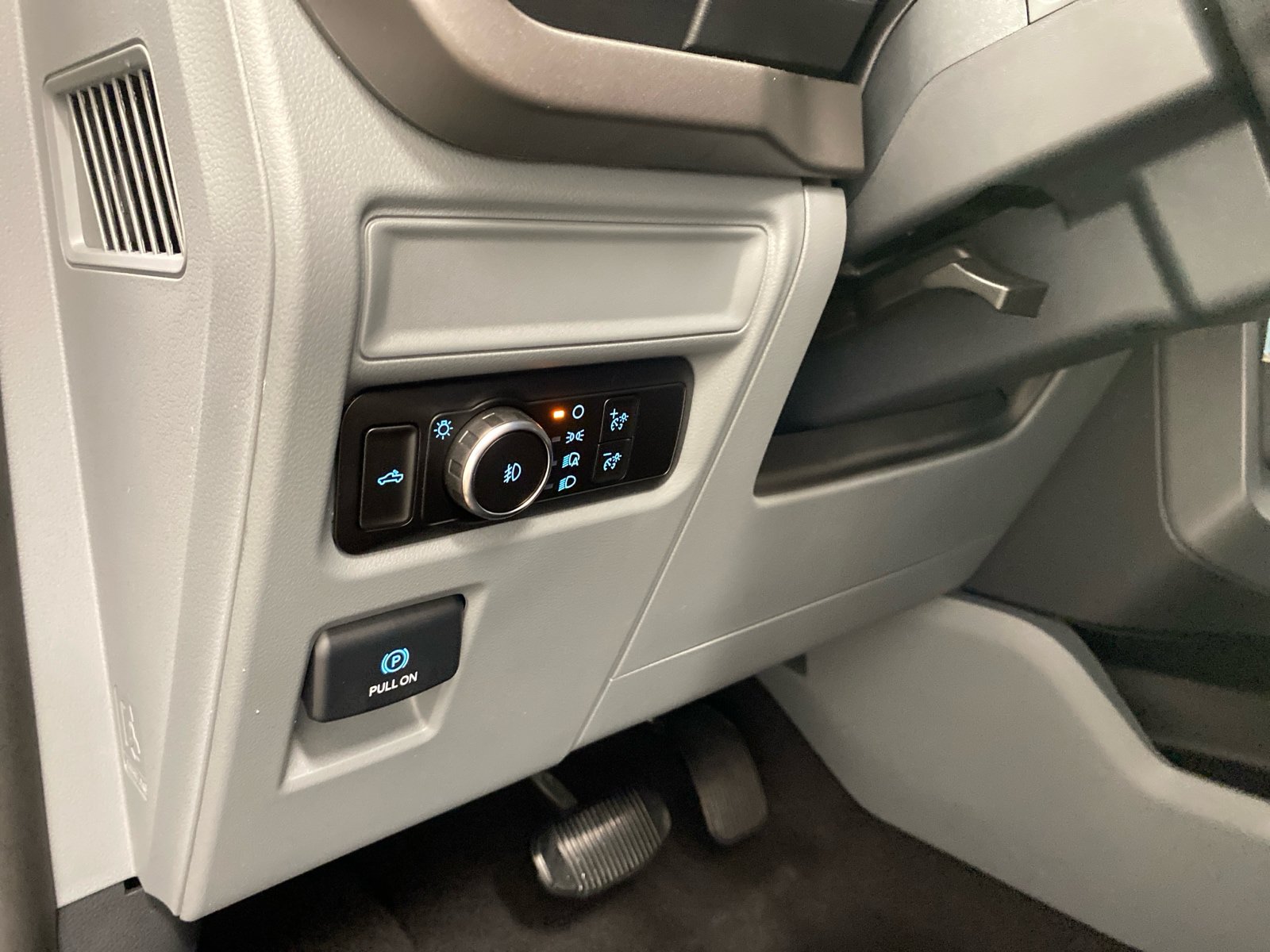 New 2026 Ford F150 XLT AWD/4WD image 18