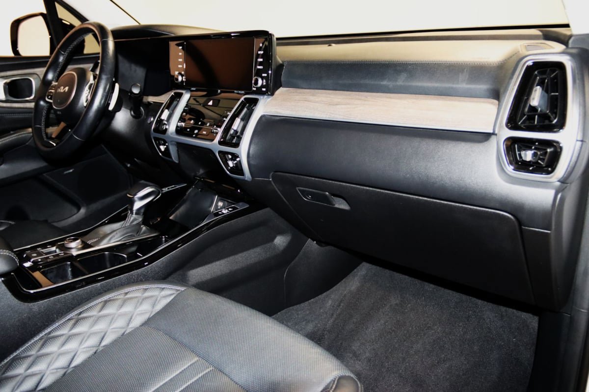 Used 2023 Kia Sorento SX Prestige image 65