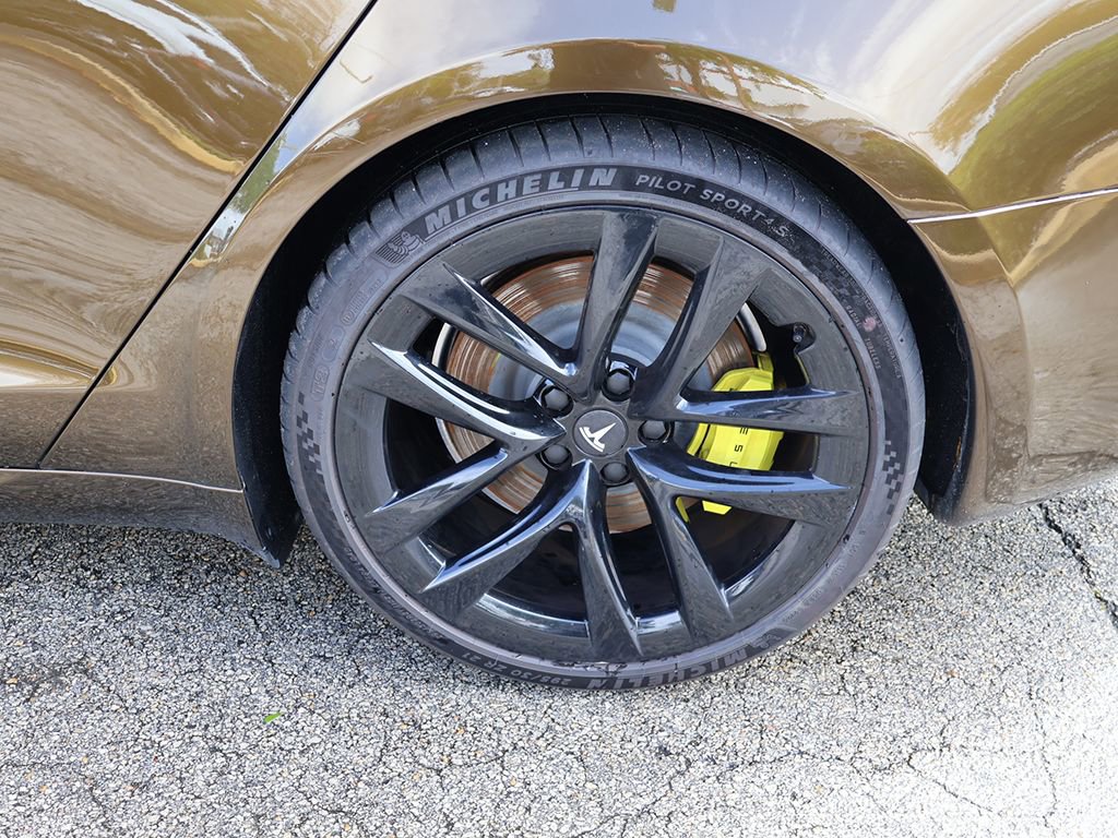 Used 2022 Tesla Model S image 22