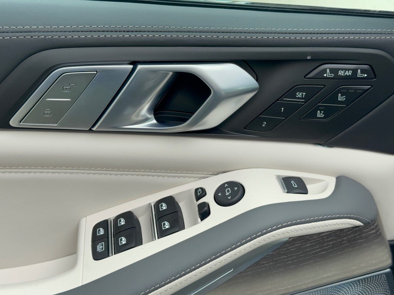 New 2027 BMW X7 M60i AWD/4WD image 15