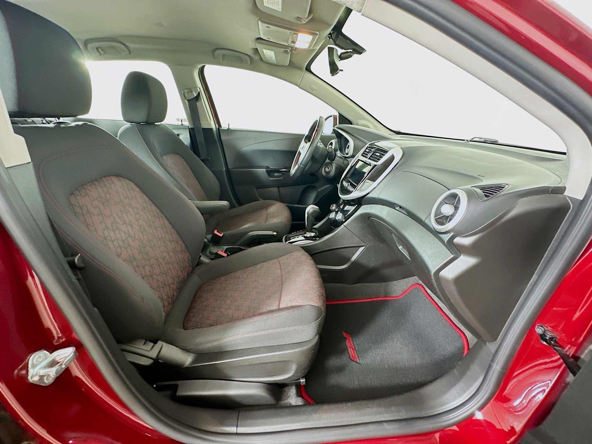 Used 2019 Chevrolet Sonic LT w/ RS Package FWD image 29