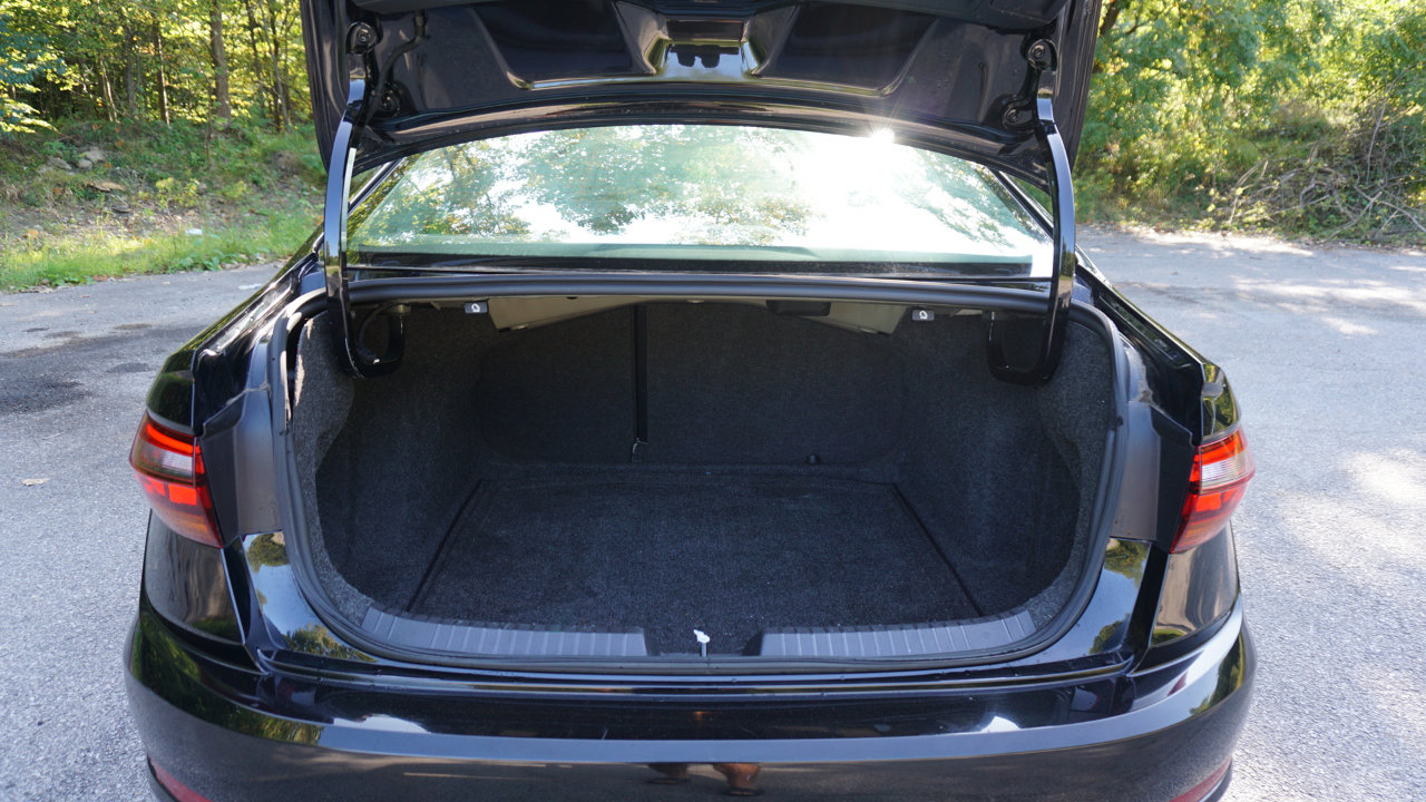 Used 2019 Volkswagen Jetta SE image 29