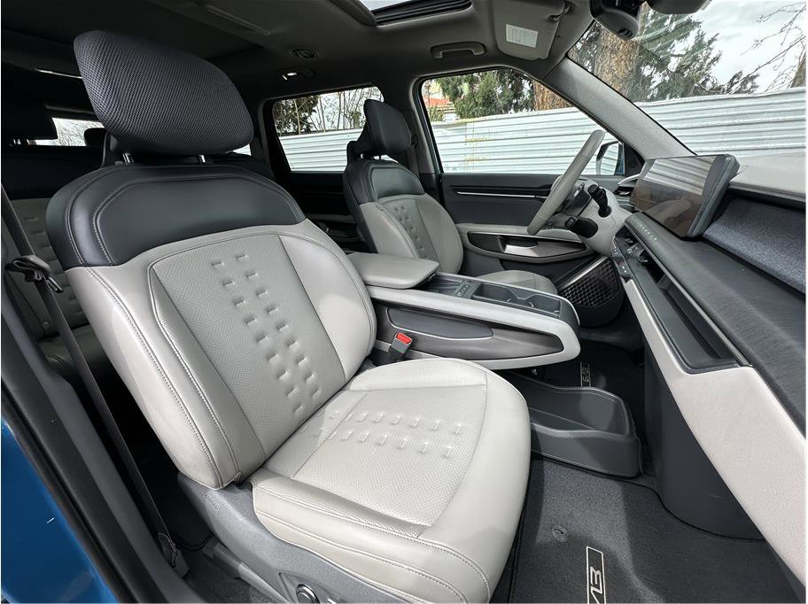 Used 2024 Kia EV9 Wind image 4