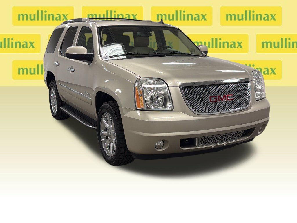 Used 2014 GMC Yukon Denali RWD image 2