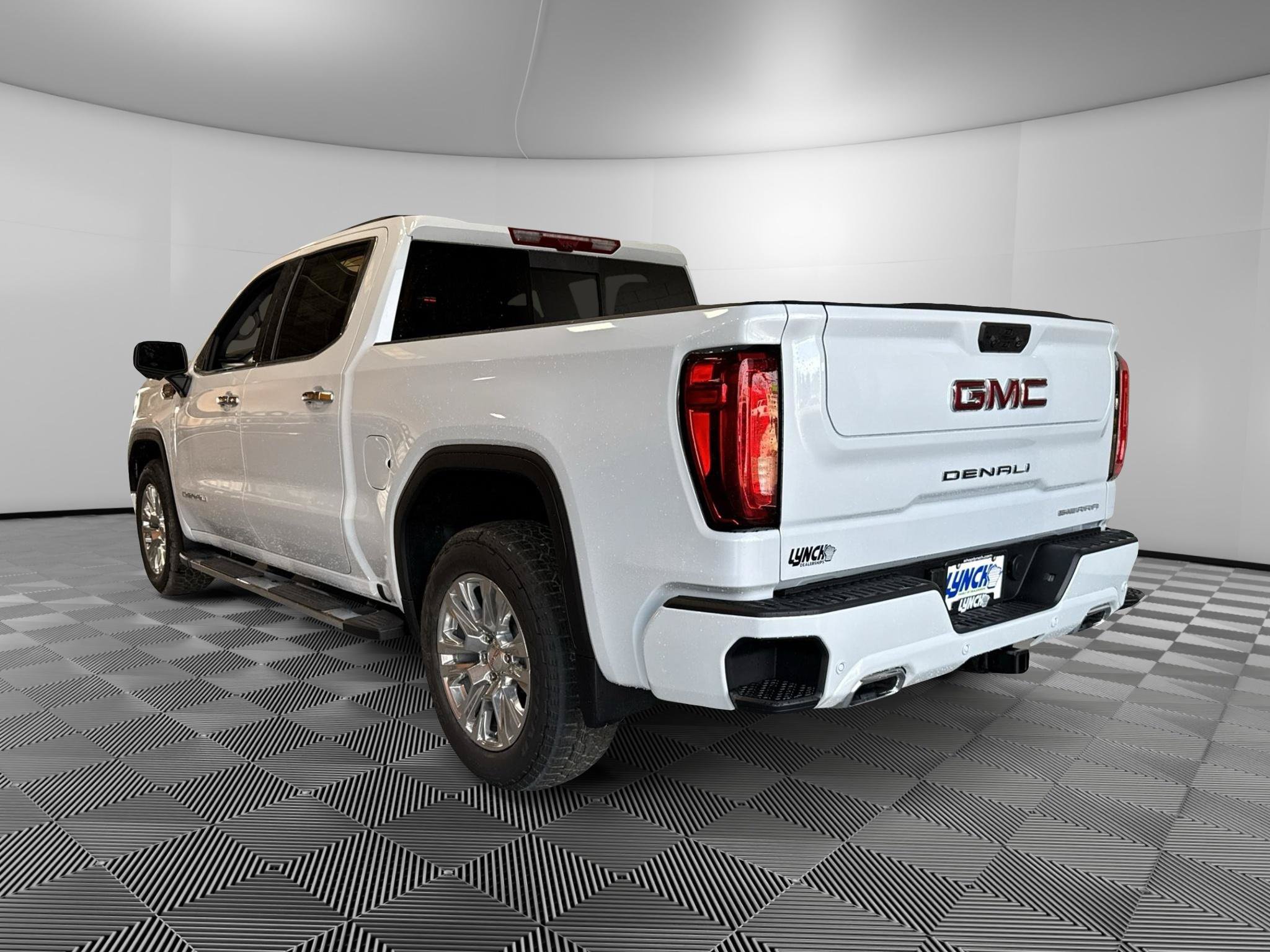 New 2026 GMC Sierra 1500 Denali w/ Technology Package AWD/4WD image 3