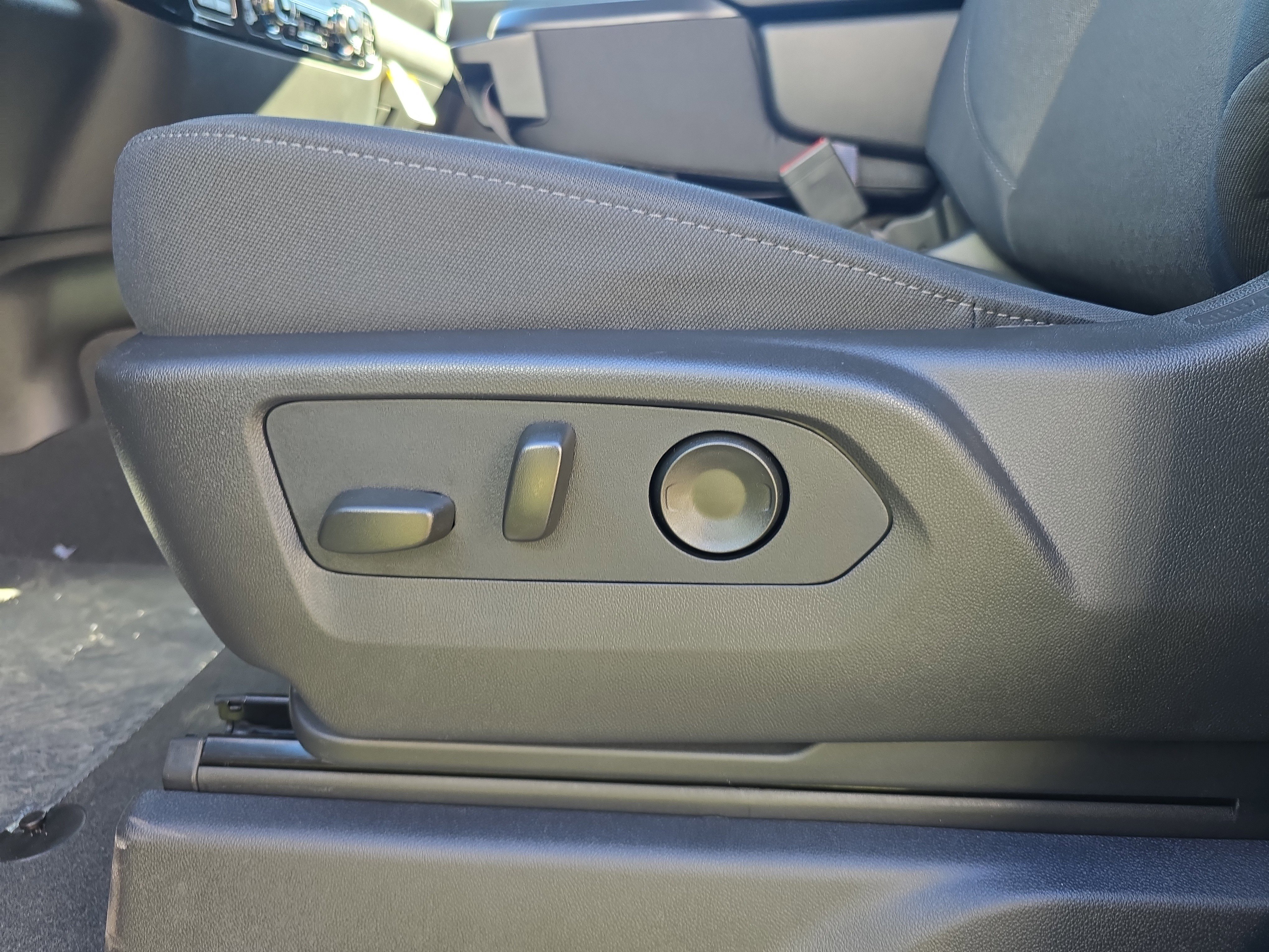 New 2026 GMC Sierra 1500 Elevation image 14