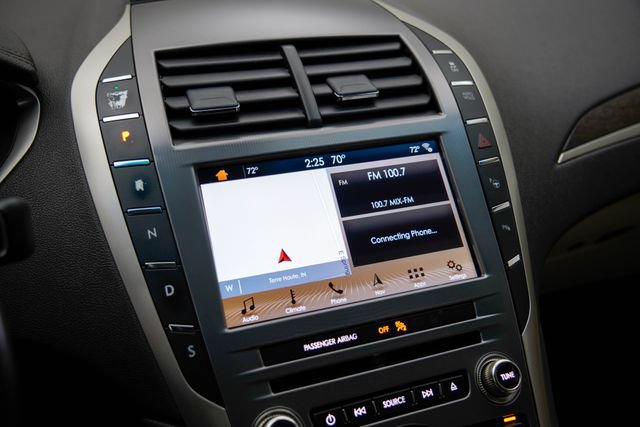 Used 2017 Lincoln MKZ Select w/ Technology Package FWD image 22