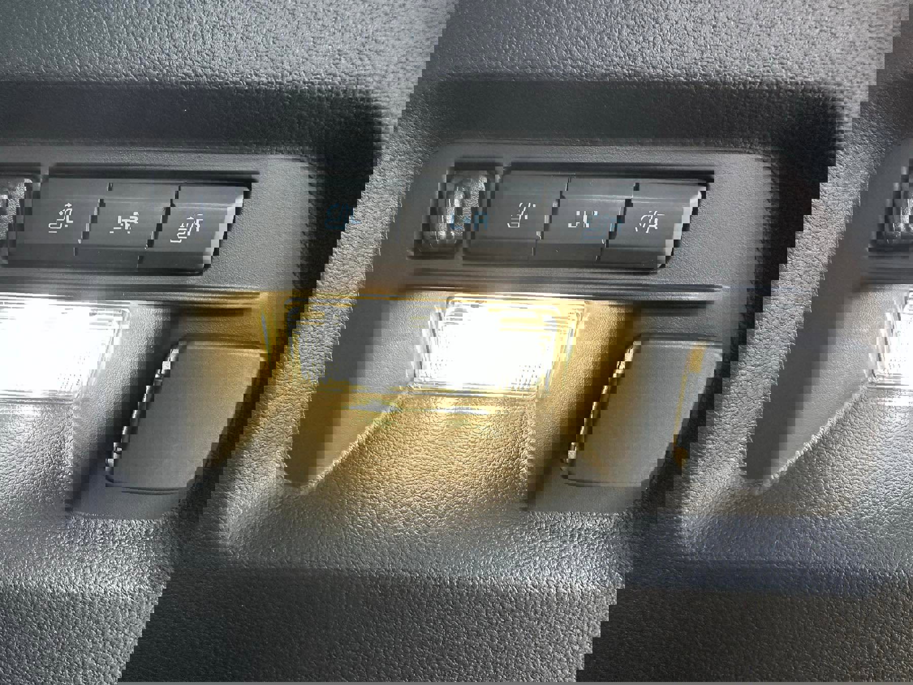 New 2026 Ford Explorer Platinum w/ LUX Leather Package image 42