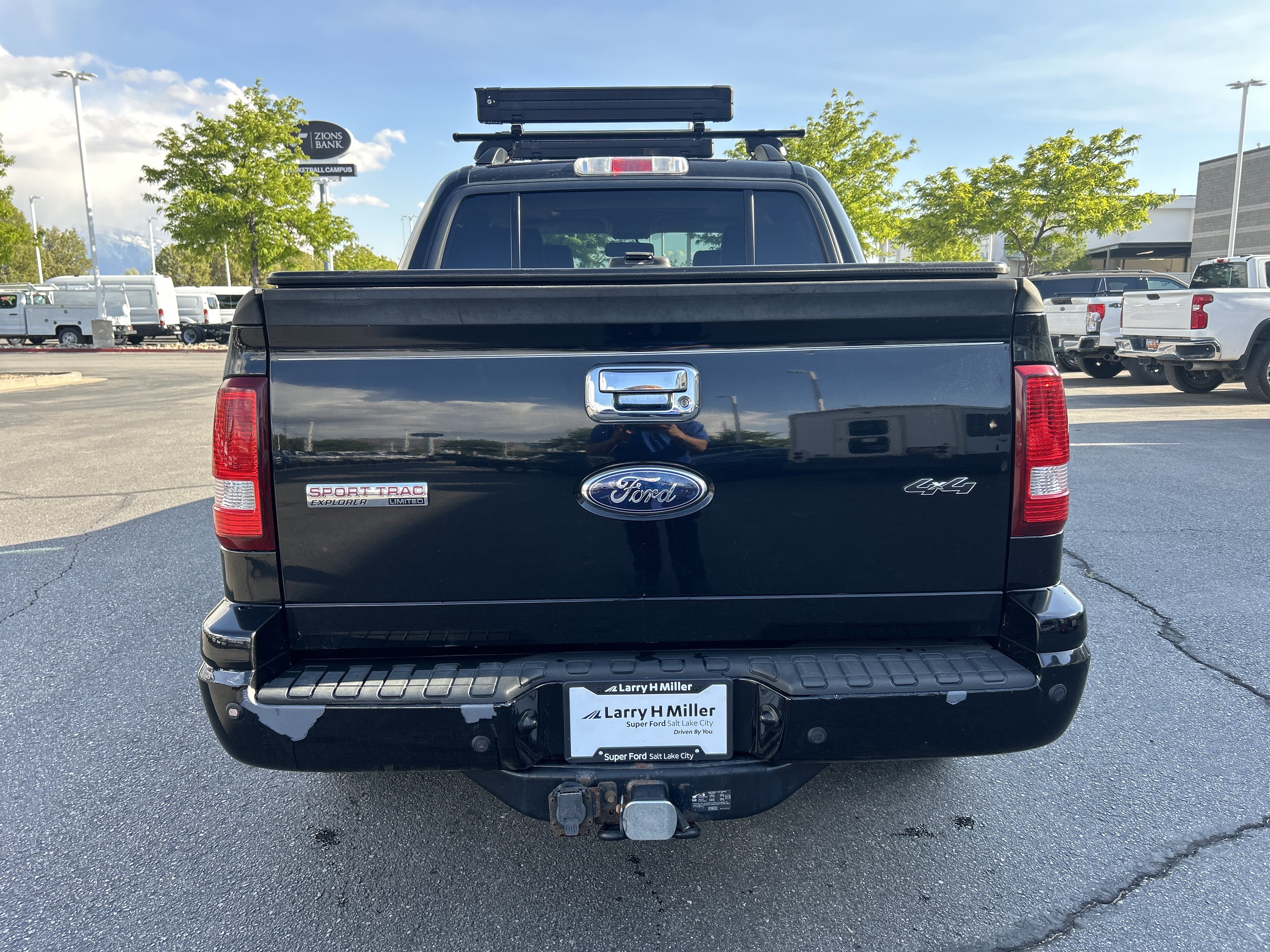 Used 2008 Ford Explorer Sport Trac Limited AWD/4WD image 4