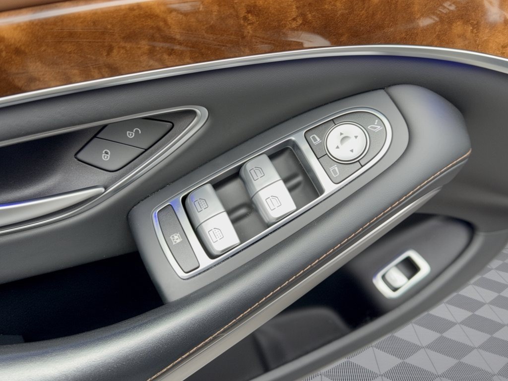 Used 2014 Mercedes-Benz S 550 Sedan image 15