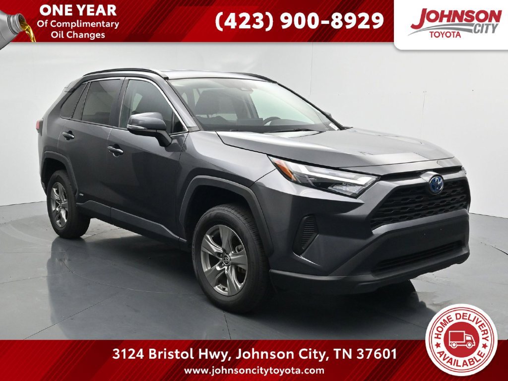 Used 2024 Toyota RAV4 XLE AWD/4WD image 1