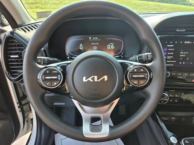 Used 2023 Kia Soul S FWD image 29