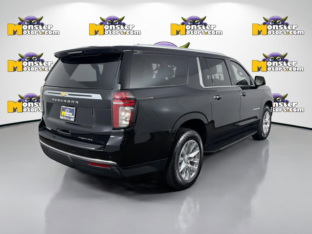 Used 2023 Chevrolet Suburban Premier w/ Premium Package image 5