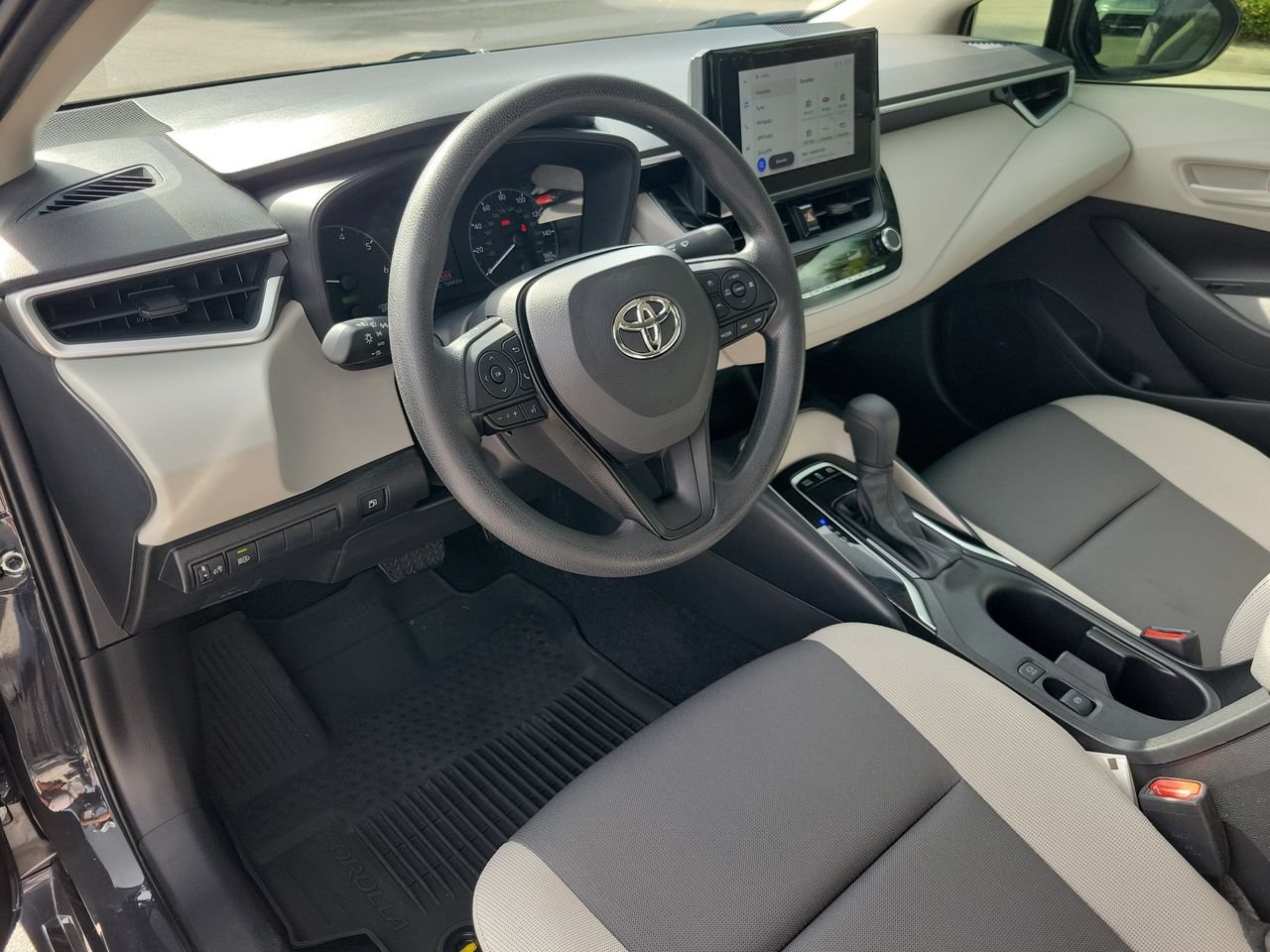 Used 2025 Toyota Corolla LE FWD image 15