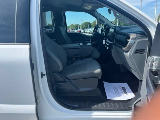 Used 2025 Ford F150 XLT w/ Equipment Group 301A Standard AWD/4WD image 40