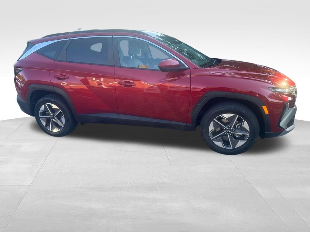 Used 2025 Hyundai Tucson SEL AWD/4WD image 29