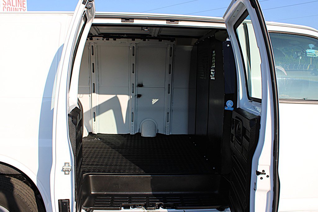 Used 2024 Chevrolet Express 2500 w/ Driver Convenience Package RWD image 9