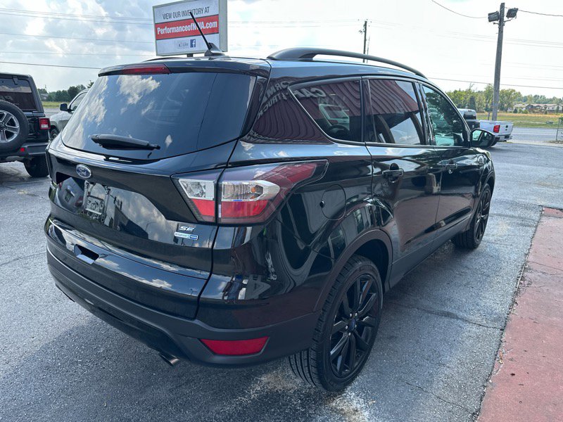Used 2018 Ford Escape SE w/ SE SYNC Package image 6