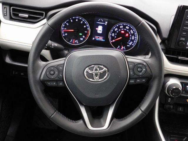 Used 2021 Toyota RAV4 XLE Premium image 26