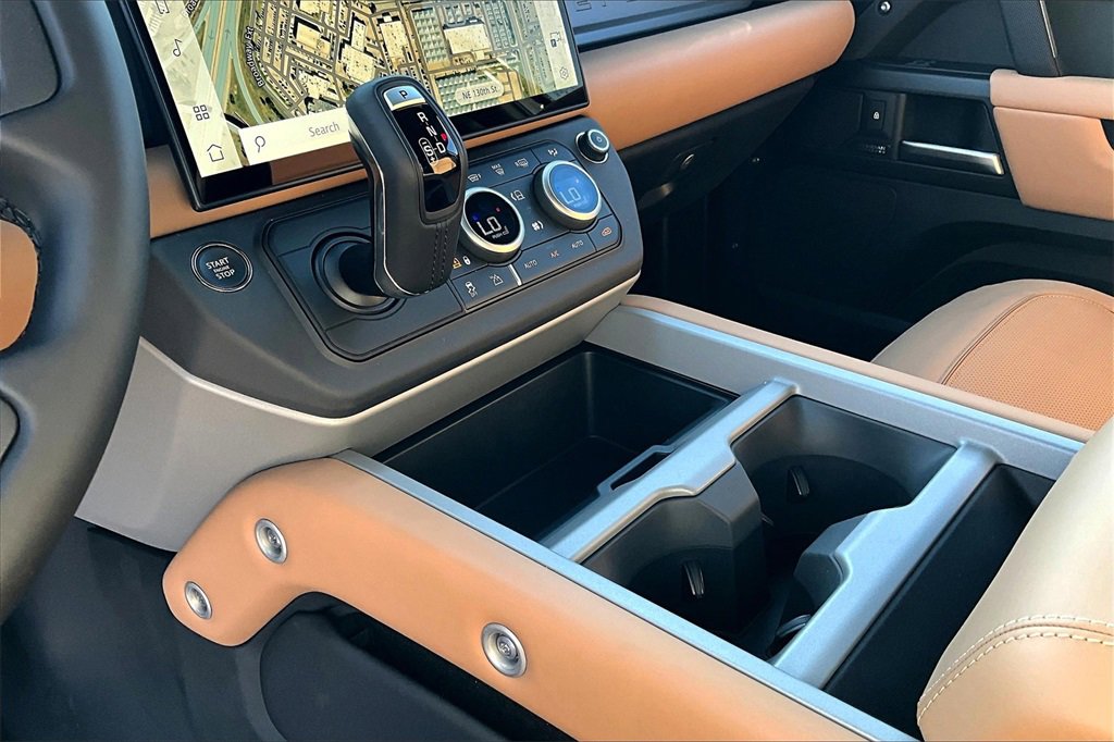 New 2026 Land Rover Defender 130 V8 image 8