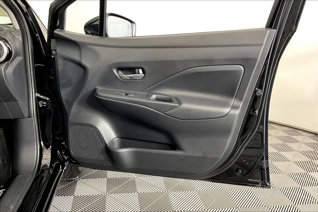 New 2025 Nissan Versa SV w/ Trunk Package image 24